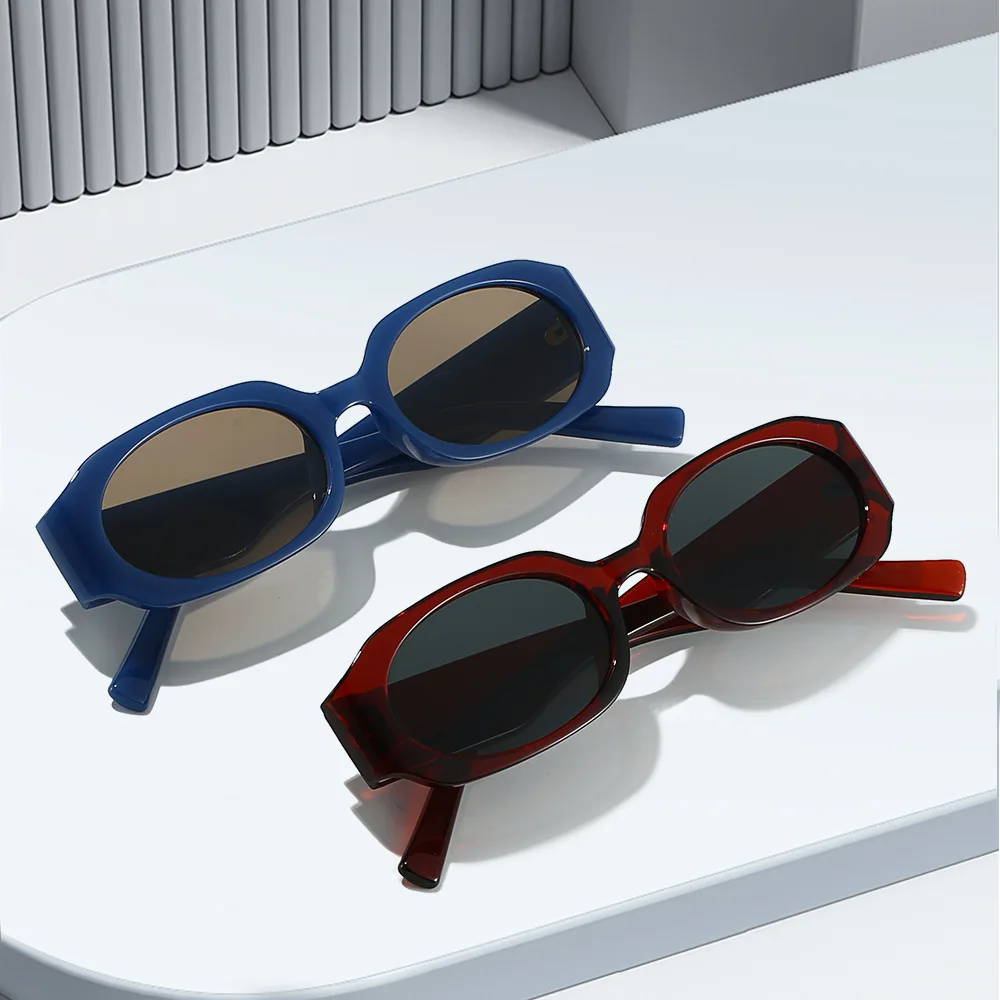 

KLASSNUM Man Vintage Frame Sun Glasses Women Retro Sunglasses Trendy Rectangle Eyeglasses UV400 Shades Small Polygonal Eyewear