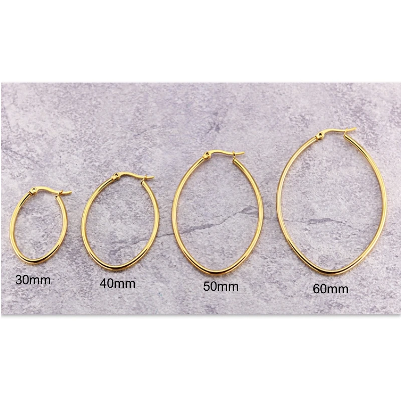 2 mm dicke Creolen aus Edelstahl, goldfarben, vakuumplattiert, ovale Form, allergiefrei, langlebig – Detail 1