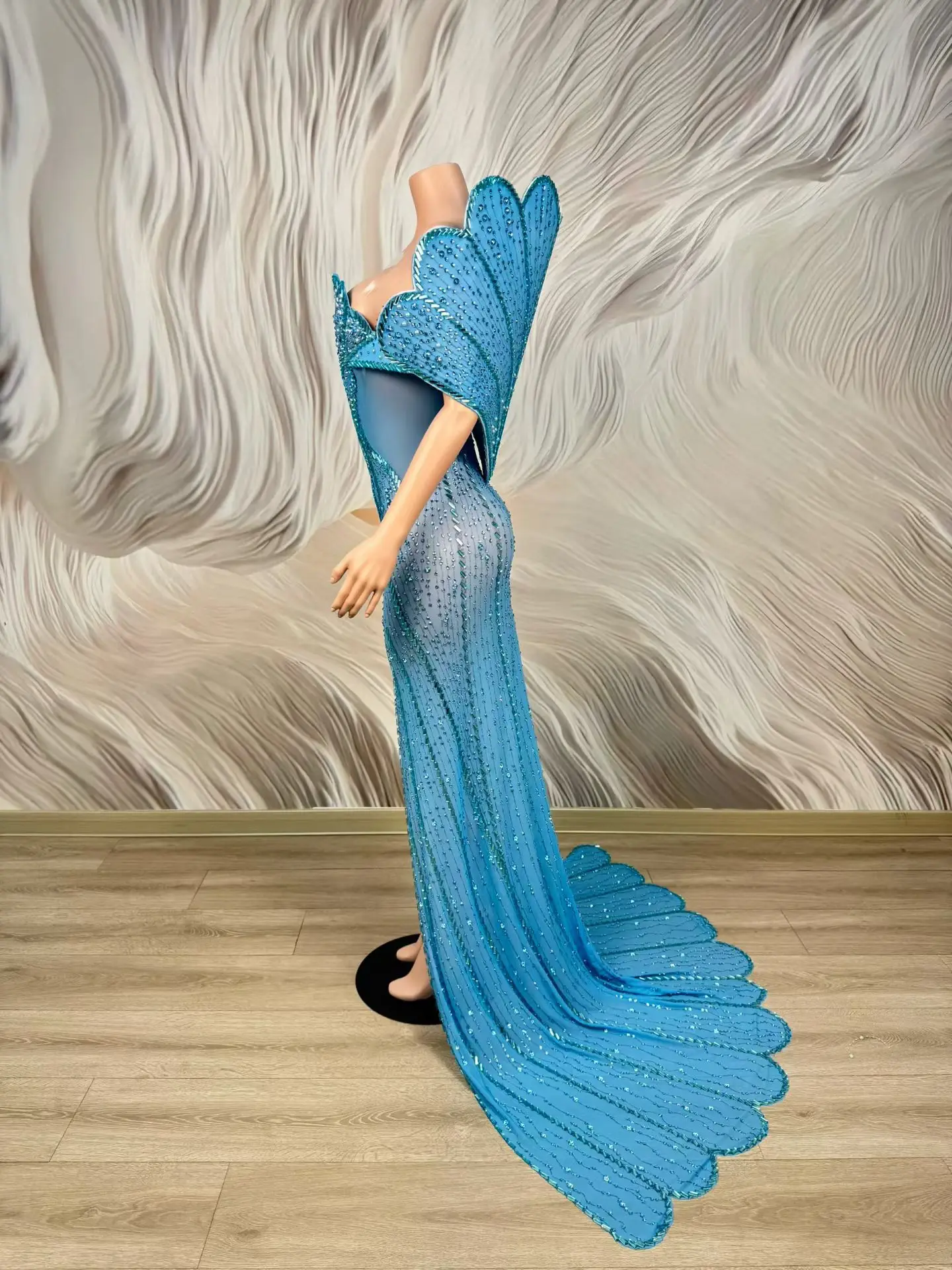Heijialun Luxury Woman Party Evening Gown Blue Diamonds Transparent Mesh Trailing Dress Bespoke Occasion Dress Birthday Dress