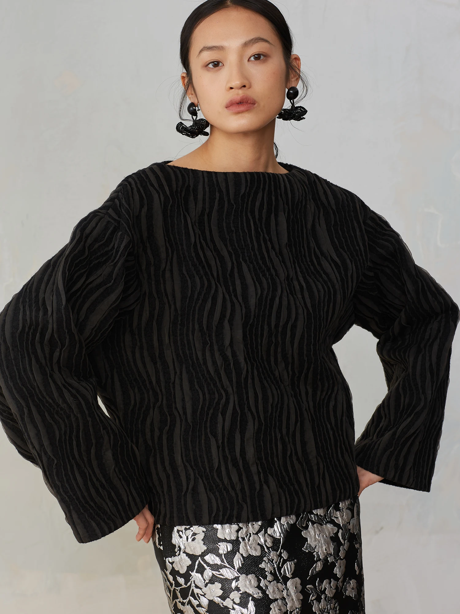 

Утепленный шерстяной свитшот на одно плечо, черный, оригинальный дизайн, в китайском стиле, женский пуловер с длинными рукавами