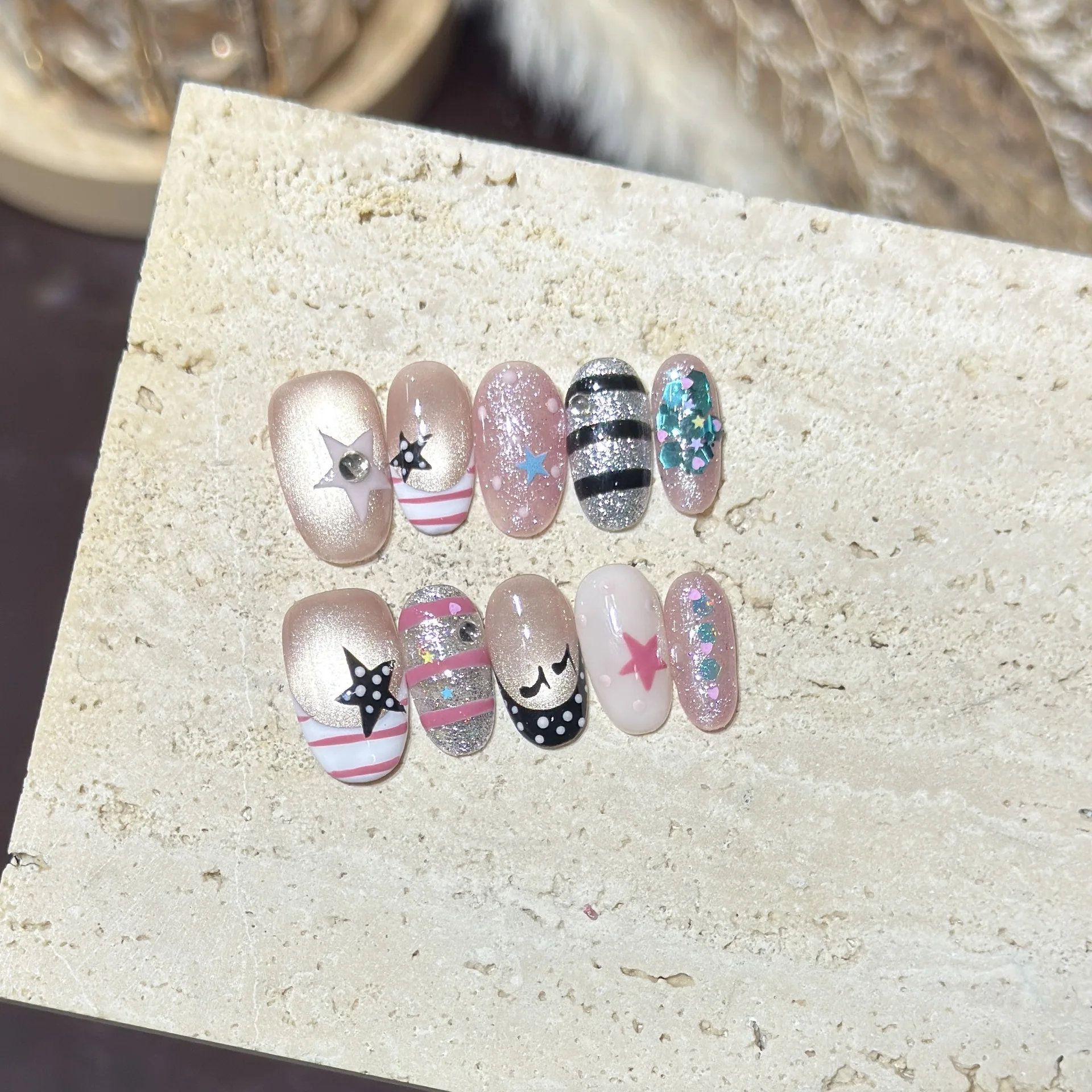 10pcsHandmade Short Oval Press On Nails Colorful Hand-drawn French Design Sweet Cute Fake Nails Wearable Nails Art Tips For Girl