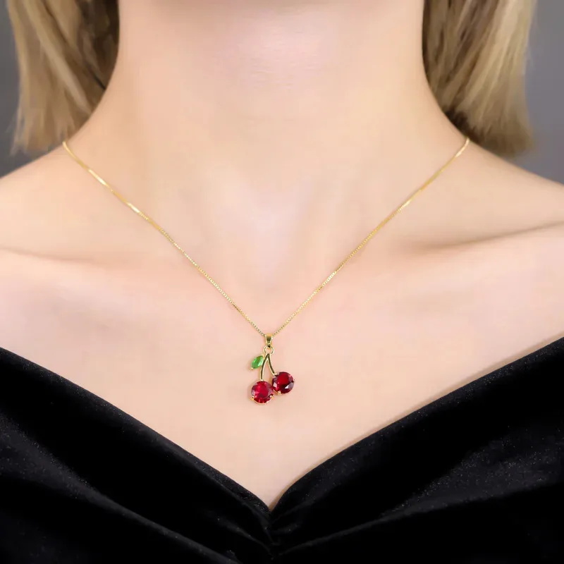 

Ожерелье в тренде: винтажное динамичное ожерелье с подвеской в виде вишни, модное, простое, с бронзовым покрытием, позолота 18 карат, аксессуары, приз ROBOTD