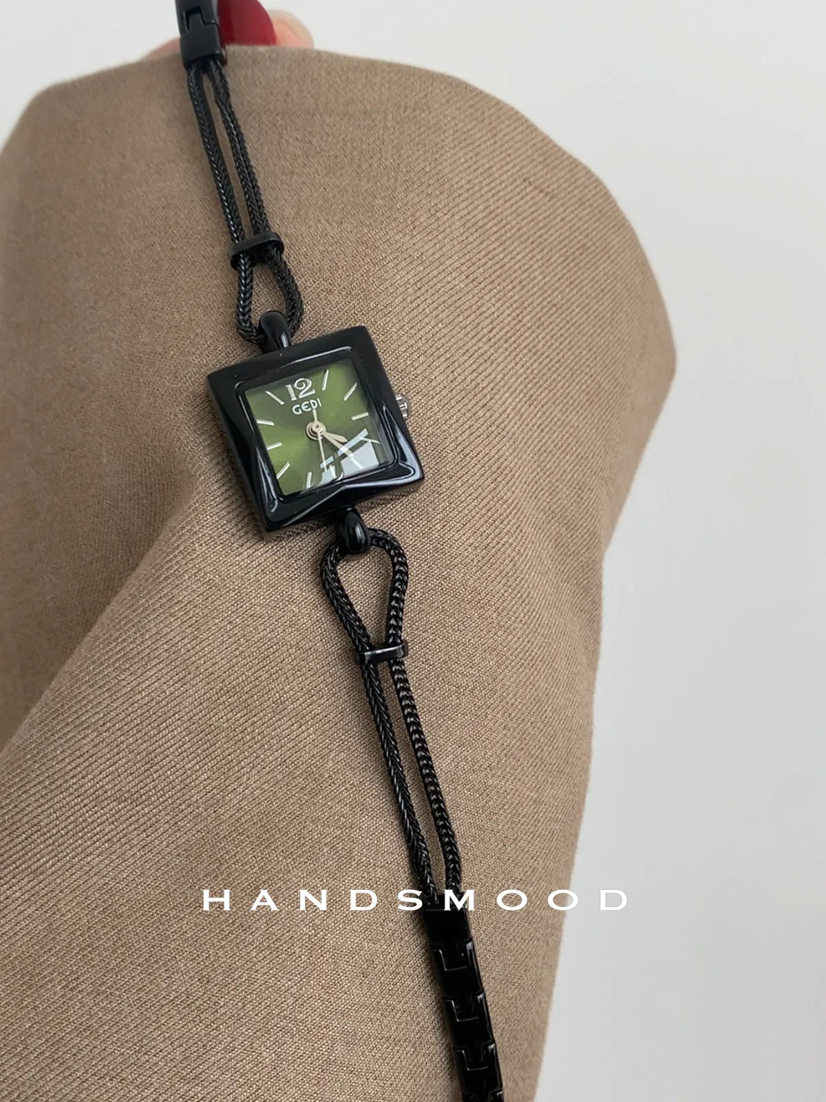 New Black And Green Square Dial Women'S Watch, SophisticatedStylishCasual, And Versatile; A Perfect Gift Or Accessory For Women.