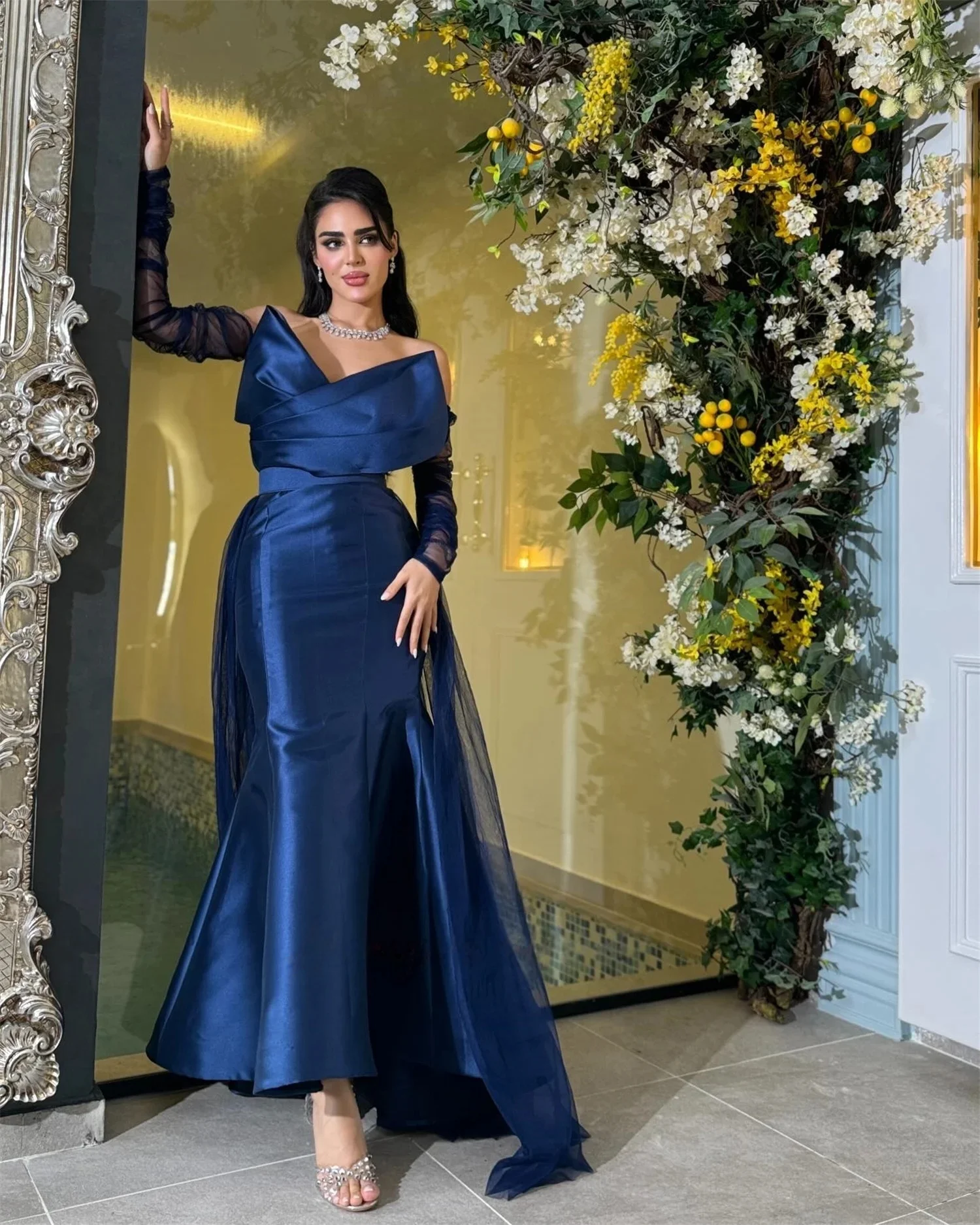 

Blue Long Sleeves Bespoke Occasion Gown Evening Dresses Pastrol Unisex Jersey Retro Dubai Saudi Arabic Israel Prom Customized