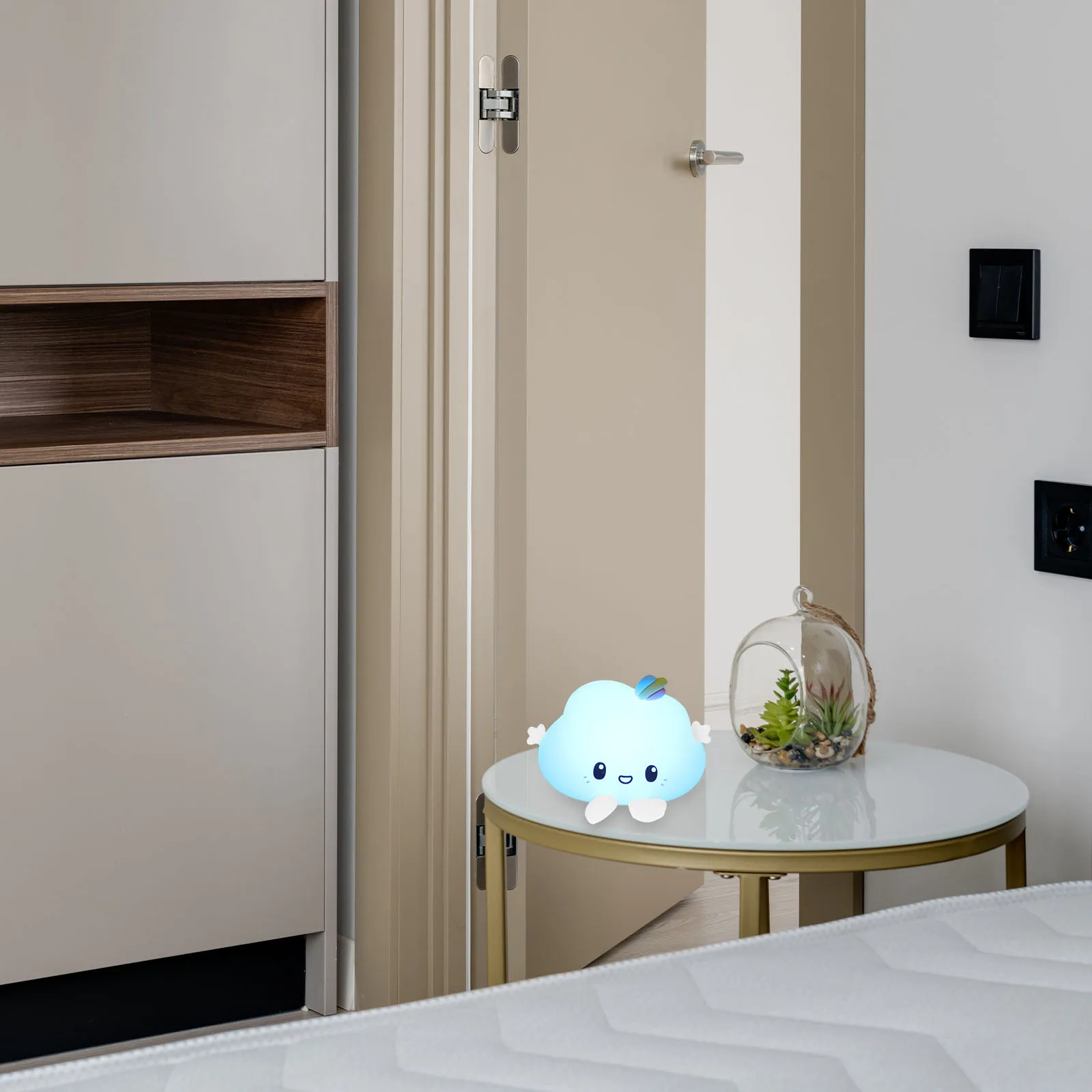 

Silicone Night Light with Cartoon Design Powered Night Lamp for Safety Sleeping Room Decoration
