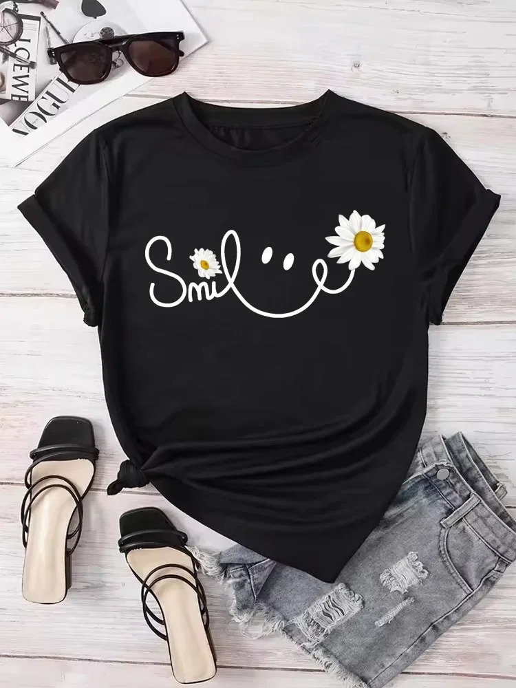

Beautiful Daisy Smile Letter Printed T-shirt Harajuku Fashion Pattern Versatile Casual Women's Top T-shirt
