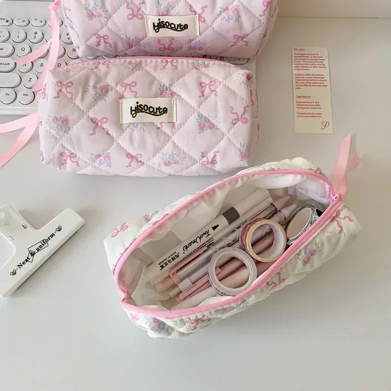 Estuche para lápices con diseño de lazo rosa para niña, organizador de almacenamiento de alta estética de estilo coreano, bolsa de suministros escolares y cosméticos portátil