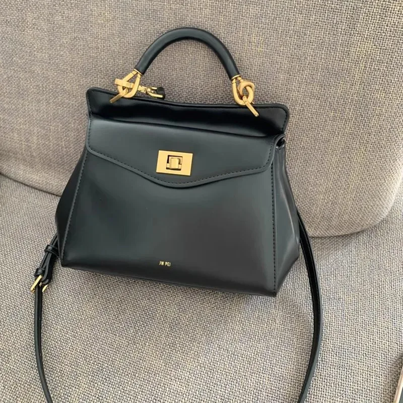 2026-jw-pei-pillow-bag-lock-bag-shoulder-bag-crossbody-bag-affordable-luxury-fashionable-commuter-style