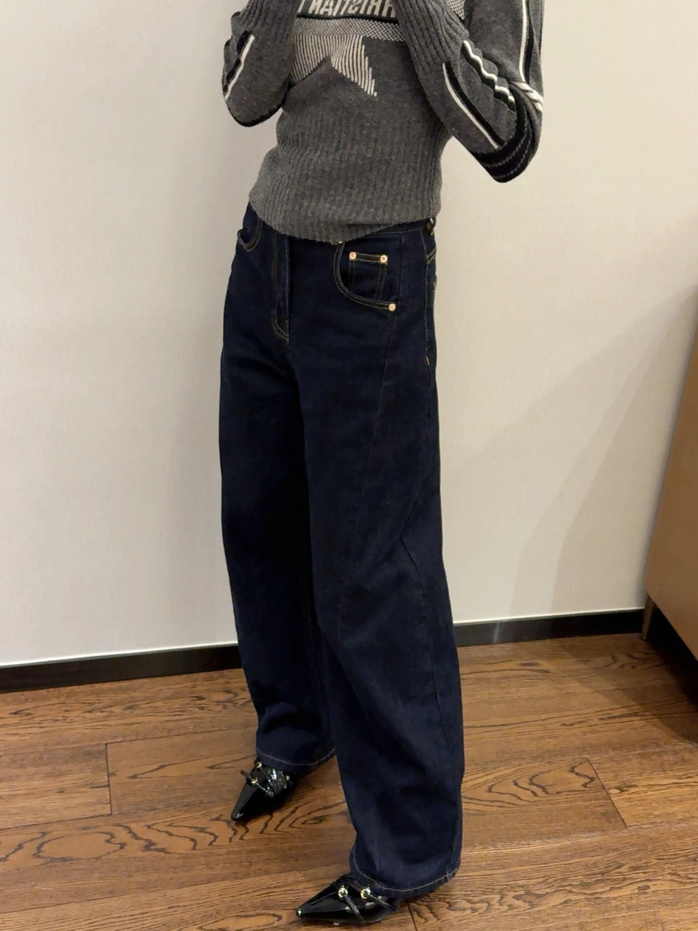 

Retro Waed Slim Fit Elastic Cotton Denim Straight Leg Pants with Leather kets High Waist Women's Winter Jeans