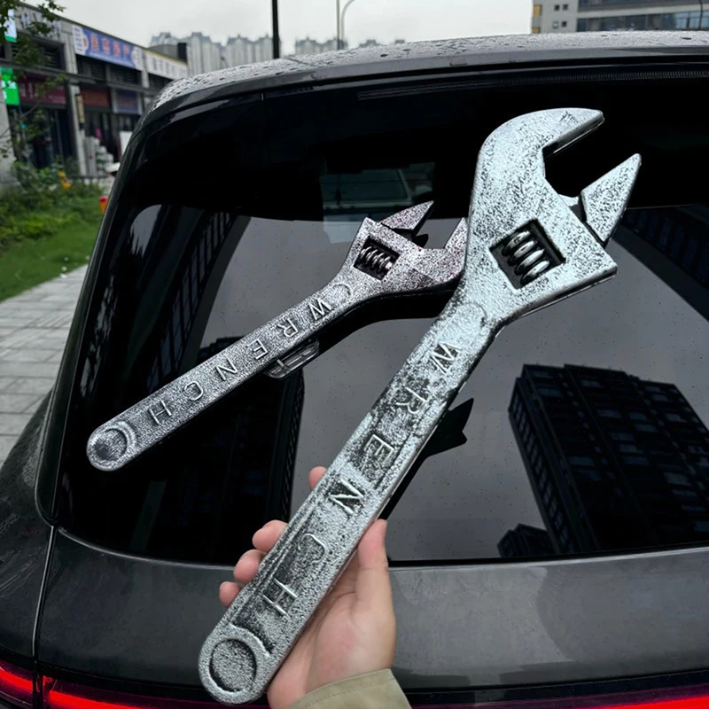 1PC Realistic Halloween Props Bloody Wrench Fake Wrench Toy Plastic Bloody Wrench Trick Toy Cosplay Costume Accessories