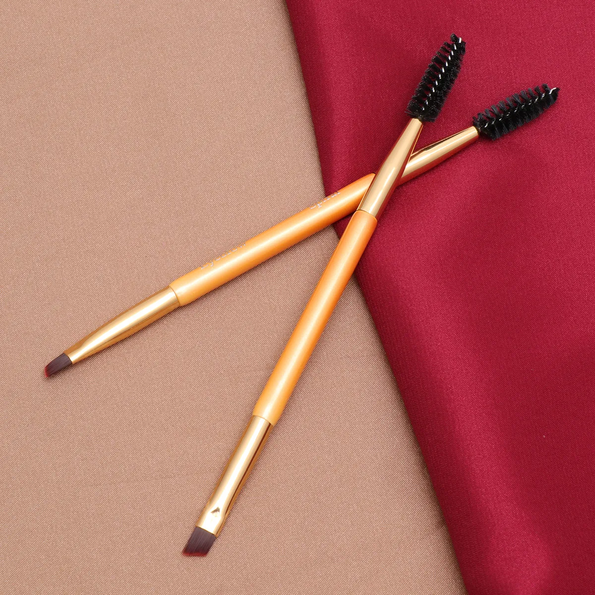 Double Ended Eyebrow Brush Set 3Pcs Angled Brow Definer Soft Fiber Tips Wood Handle Makeup Artist Tool