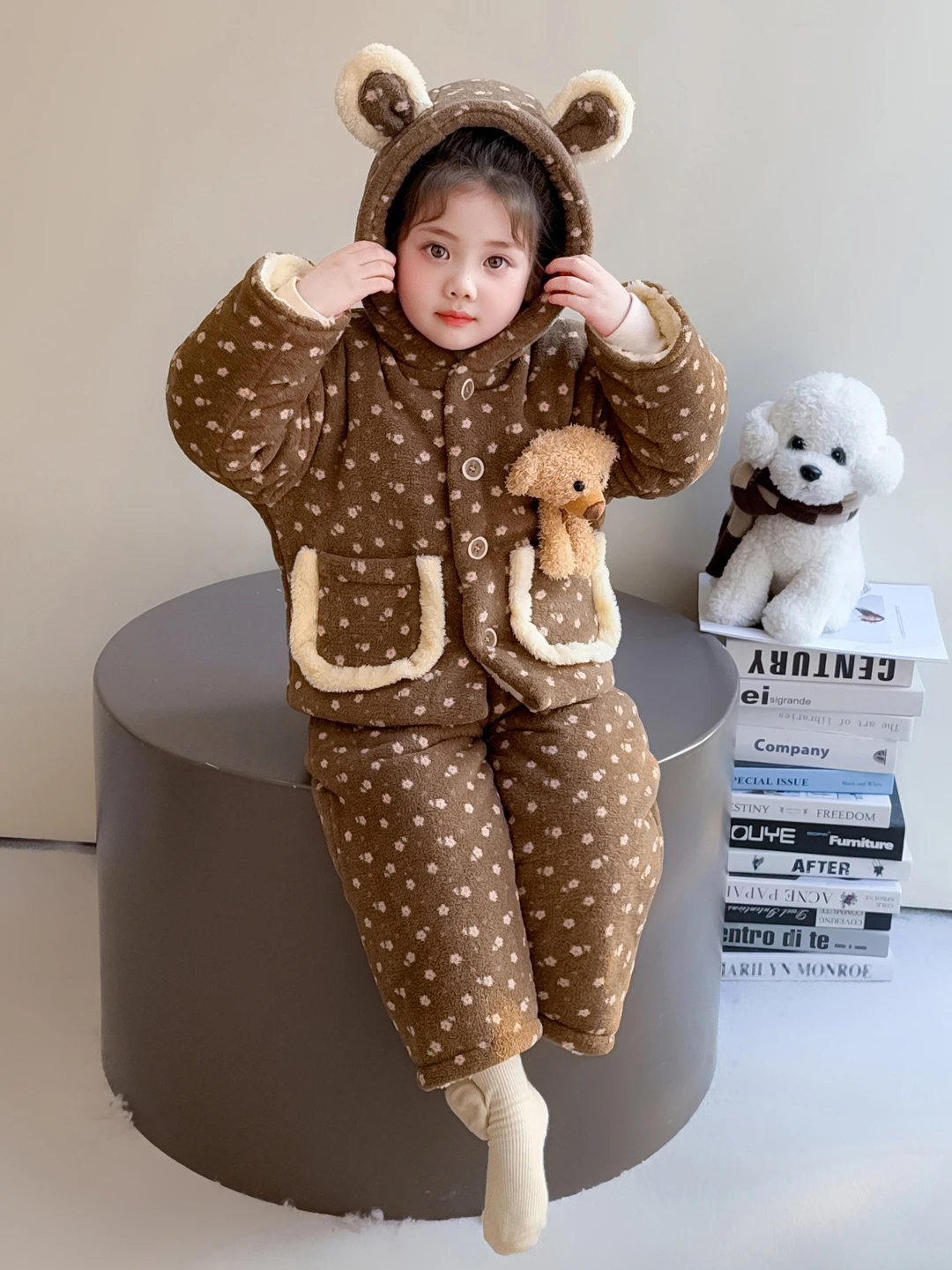 

Thiened Cotton Spwear Set for Girls Winter Home Clothes Tee-Layer Flear Head Design Long Sve Long Pants