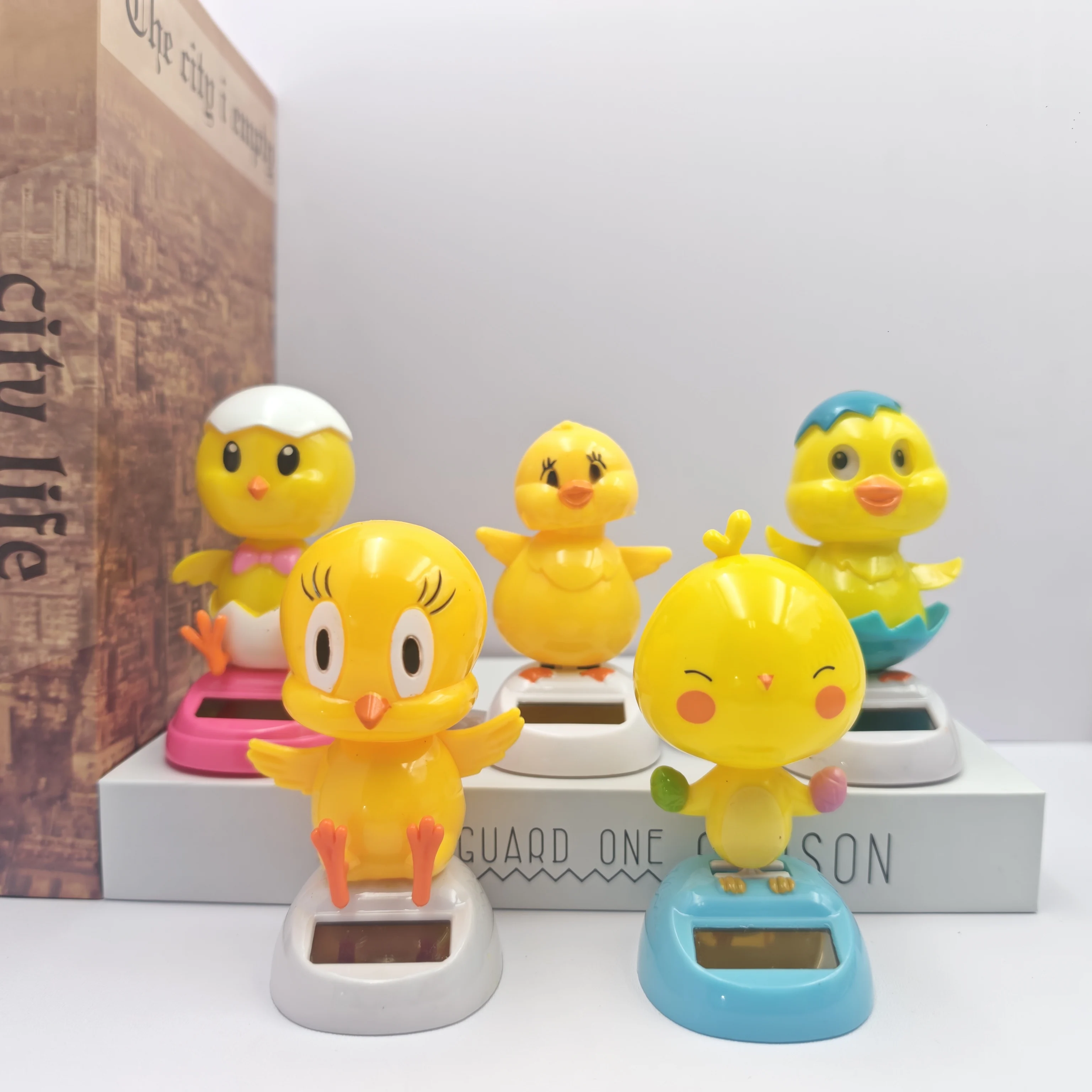 

Interesting Chick Car Ornaments Cartoon Chick Bobblehead Doll Ornaments Car Interior Decorations Car Center Console Decoration Home Decoration Ornaments