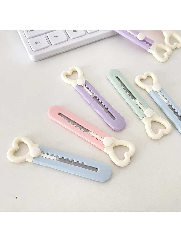 1PCS Kawaii Love Heart Utility Knife Paper Cutter Pocket Knife Safety Box Cutter Envelope Opener Refillable Blade Stationery