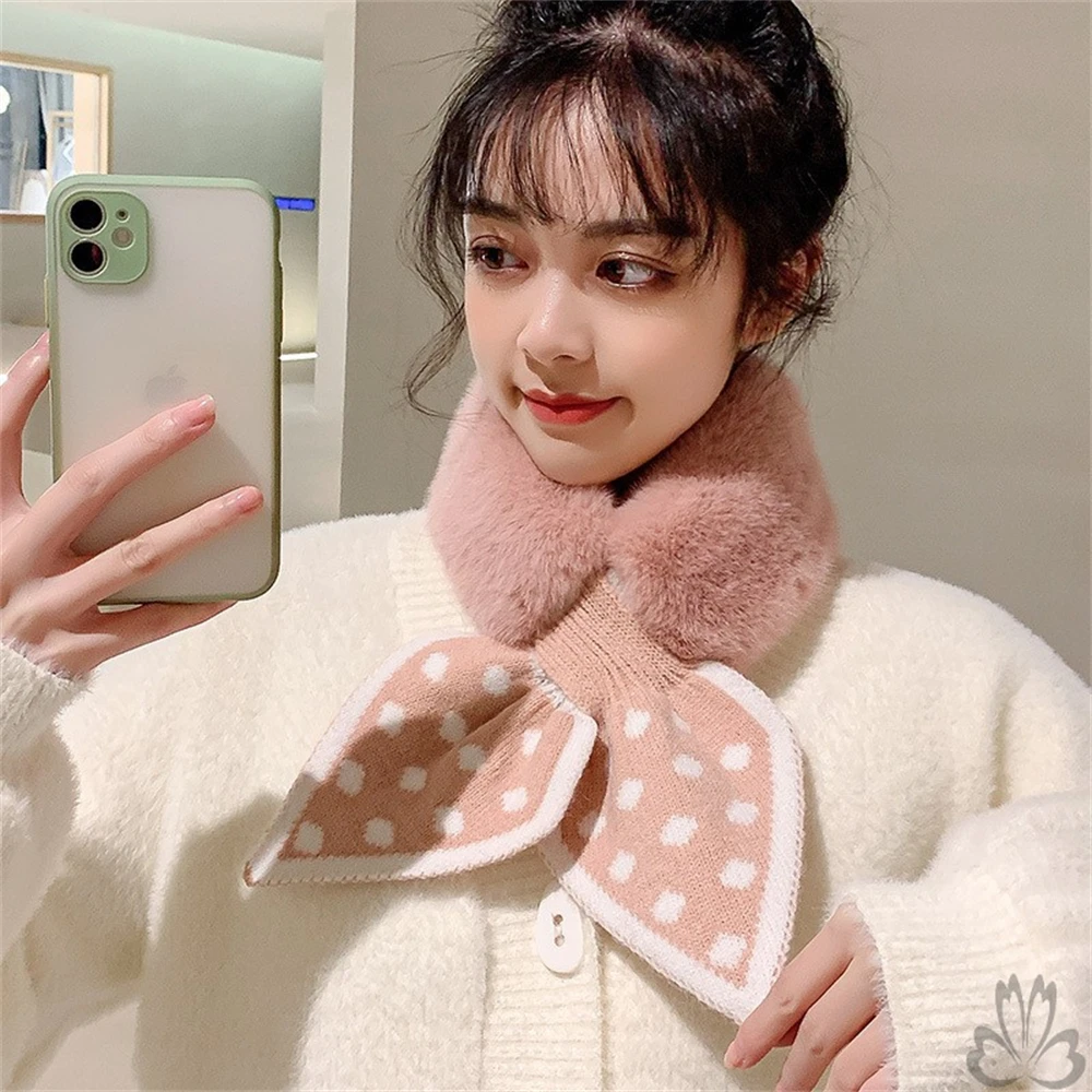 

Autumn and winter Korean version of Otter Rabbit fur warm-wearing Japanese network red plush wave point cross-neck scarf CN021