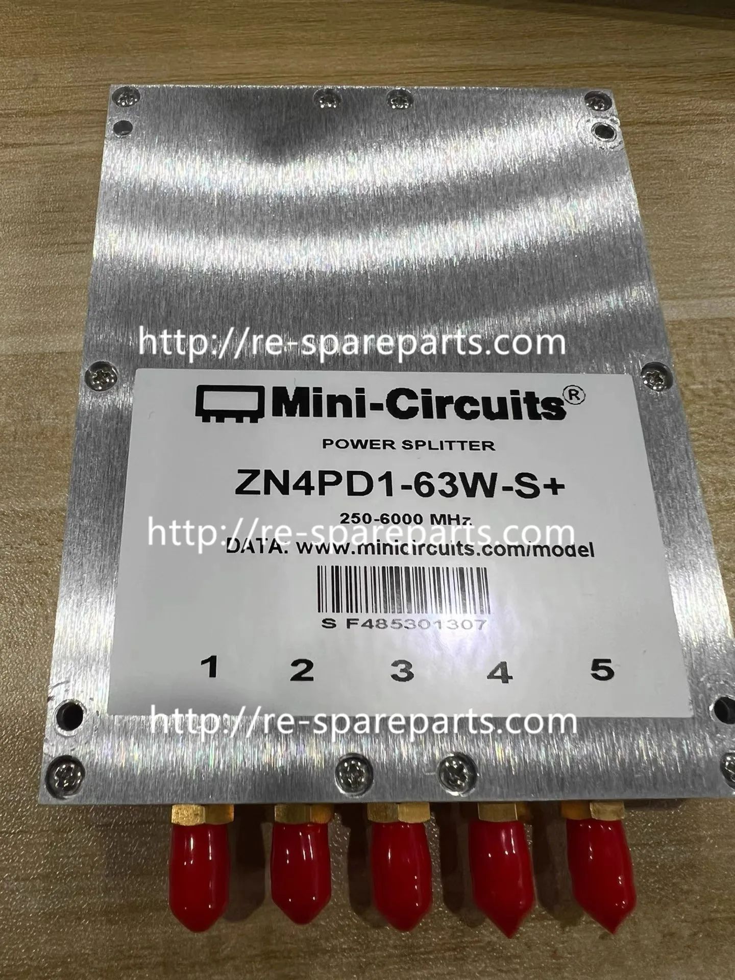 [BELLA] The new Mini-Circuits ZN4PD1-63W-S+ 250-6000MHz a four divider SMA