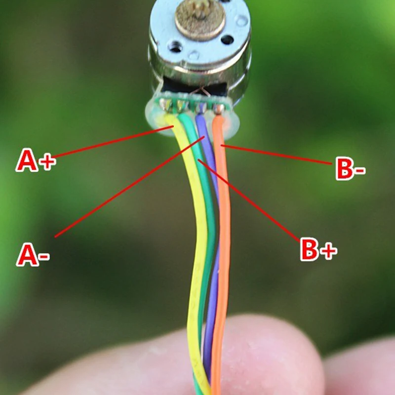 1 пара мини-крошечных шаговых двигателей 8 мм, 2-фазный, 4-проводной шаговый двигатель, микрошаговый двигатель, небольшой электрический прецизионный соединительный провод
