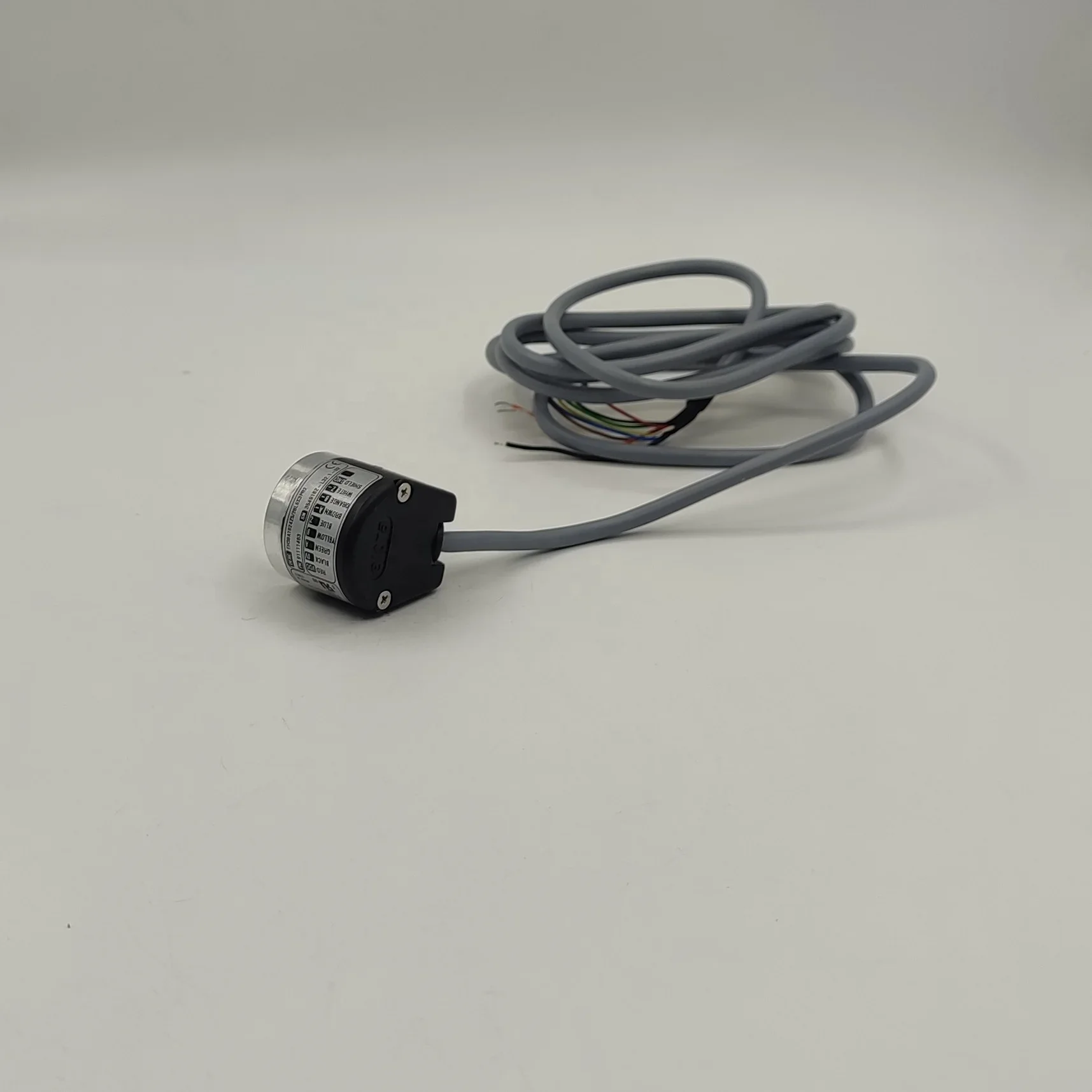 

2026EAM36B12/13B8/30SPZE6X8PR Rotary Encoder New Original Genuine Goods Are Available From Stock
