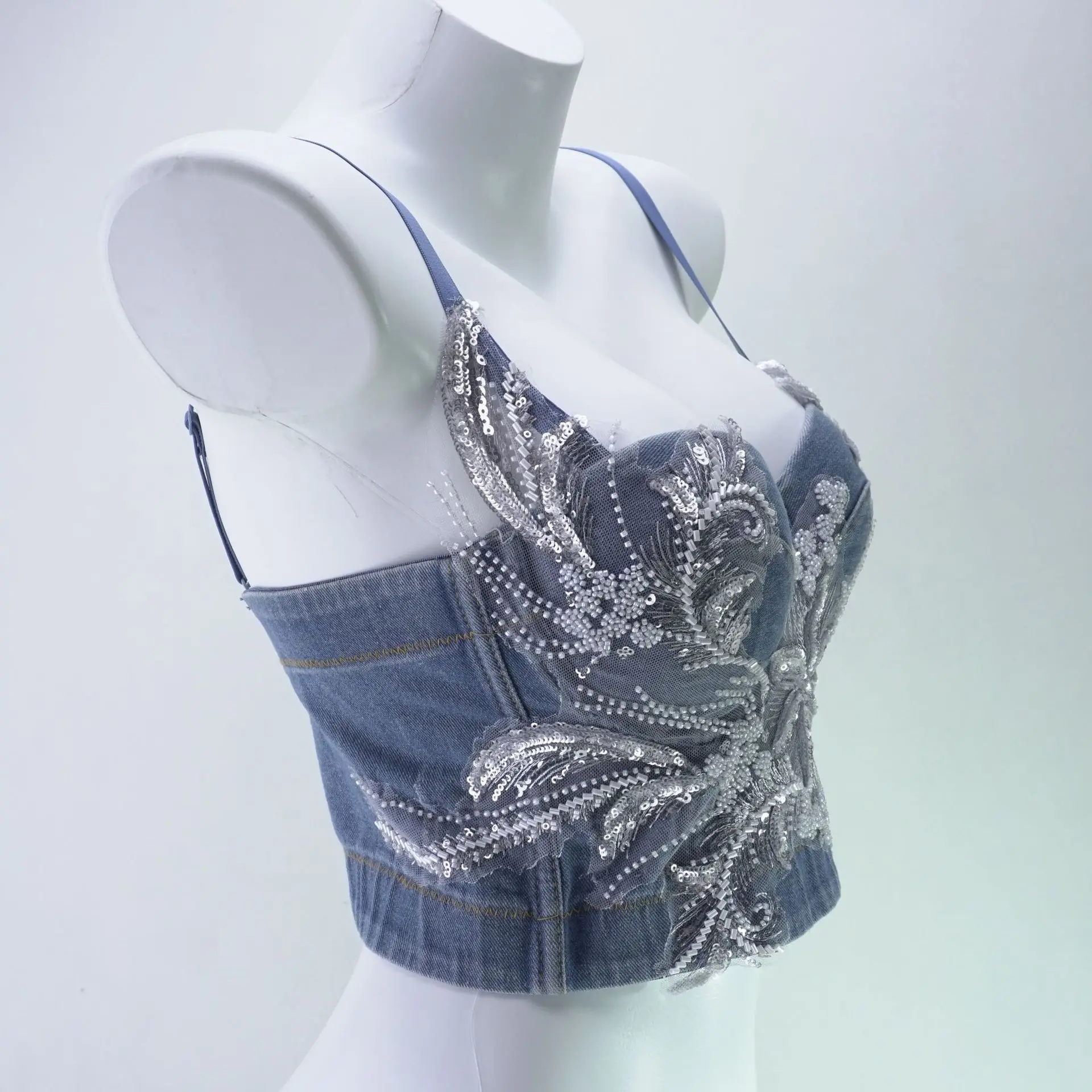 

Fashion Electronic Music Festival Nightclub Sexy Embroidered Pearl Stereo Denim Fishbone Bra
