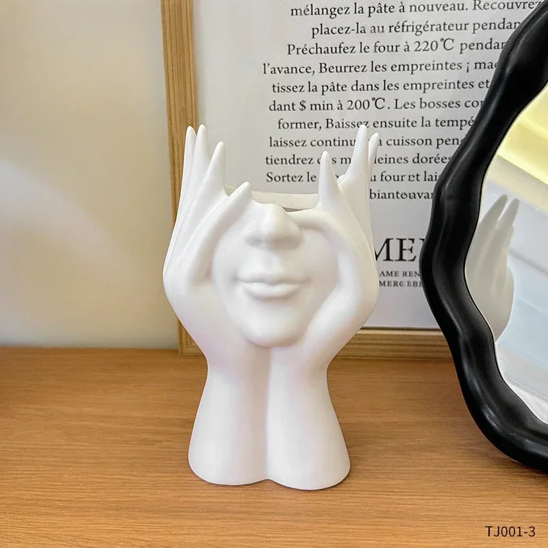 

Creative Human Body Art Styling Office Supplies Desktop Multifunctional Storage Pen Holder Makeup Brush Holder Decoration