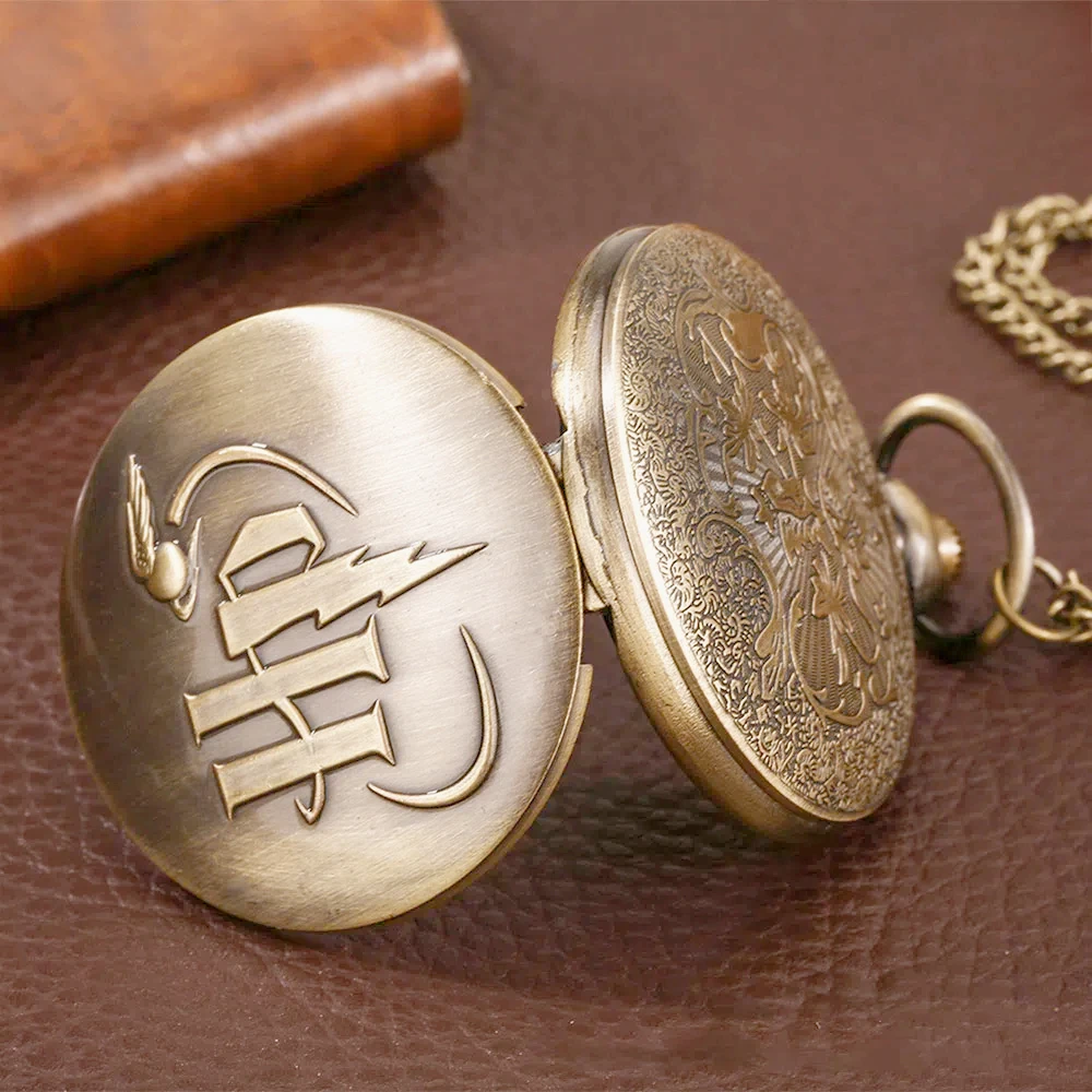 Golden Snitch Retro Pocket Watch Toy Hogwarts Flip Up Quartz Watch Men's and Women's Hanging Chains Christmas Gift