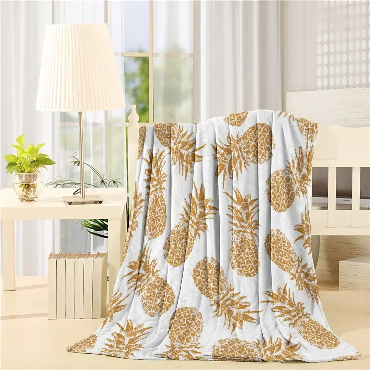 

Colorful Pineapple Print Throw Blanket Super Soft Flannel Fleece Warm Throws for Bed Couch Sofa King Size