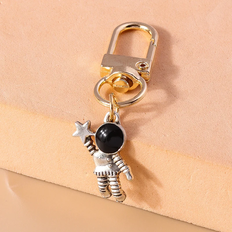 Aihua Niedlicher Astronaut Schlüsselanhänger für Frauen Beste Freunde Paar Passende Handtaschen-Deko Schlüsselringe Schmuck Geschenke – Detail 4