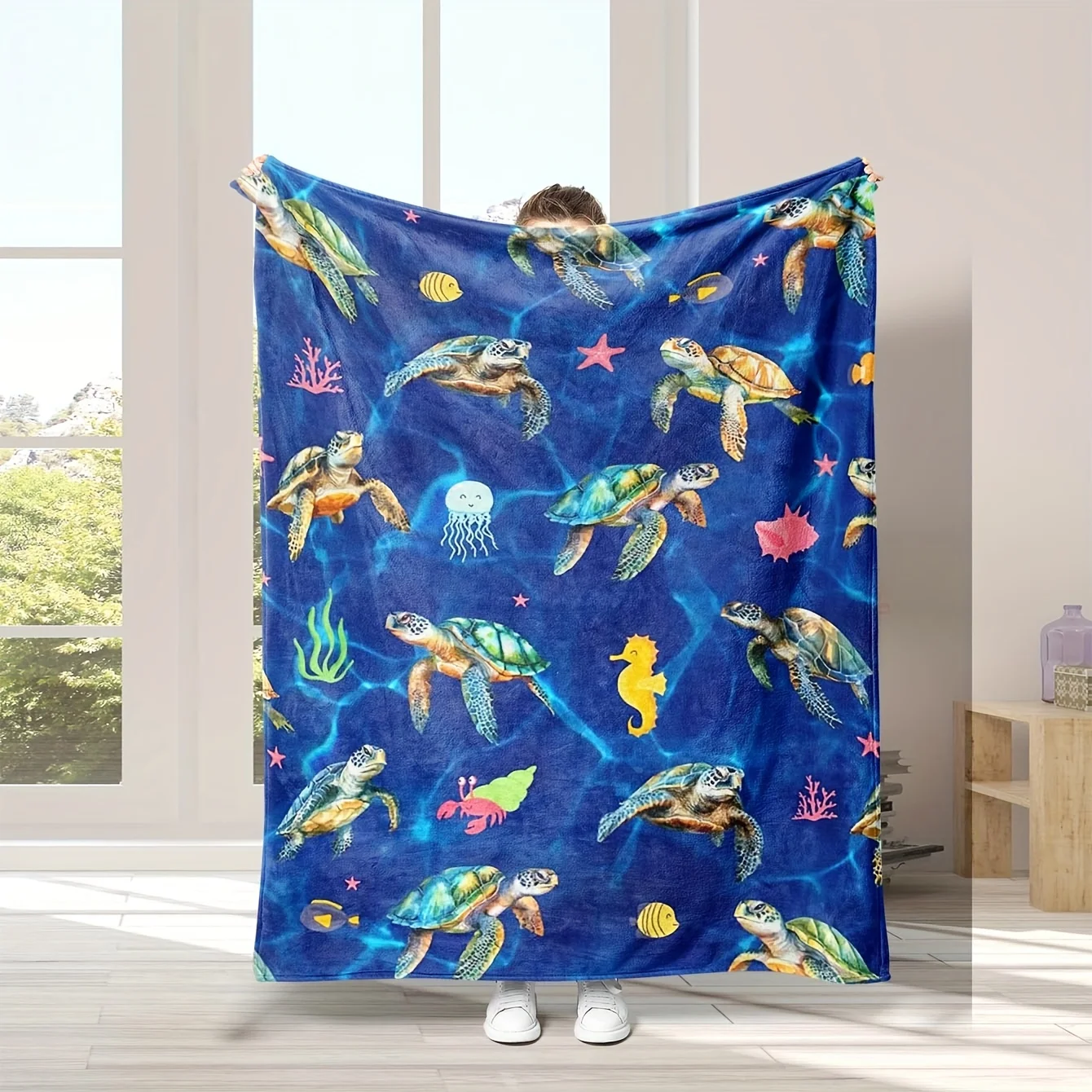 Cozy Turtle Print Flannel Throw Blanket - Ultra-Soft, Warm, and Anti-Pilling for Snuggle-Up Comfort on Couch,, Office Naps, Outd
