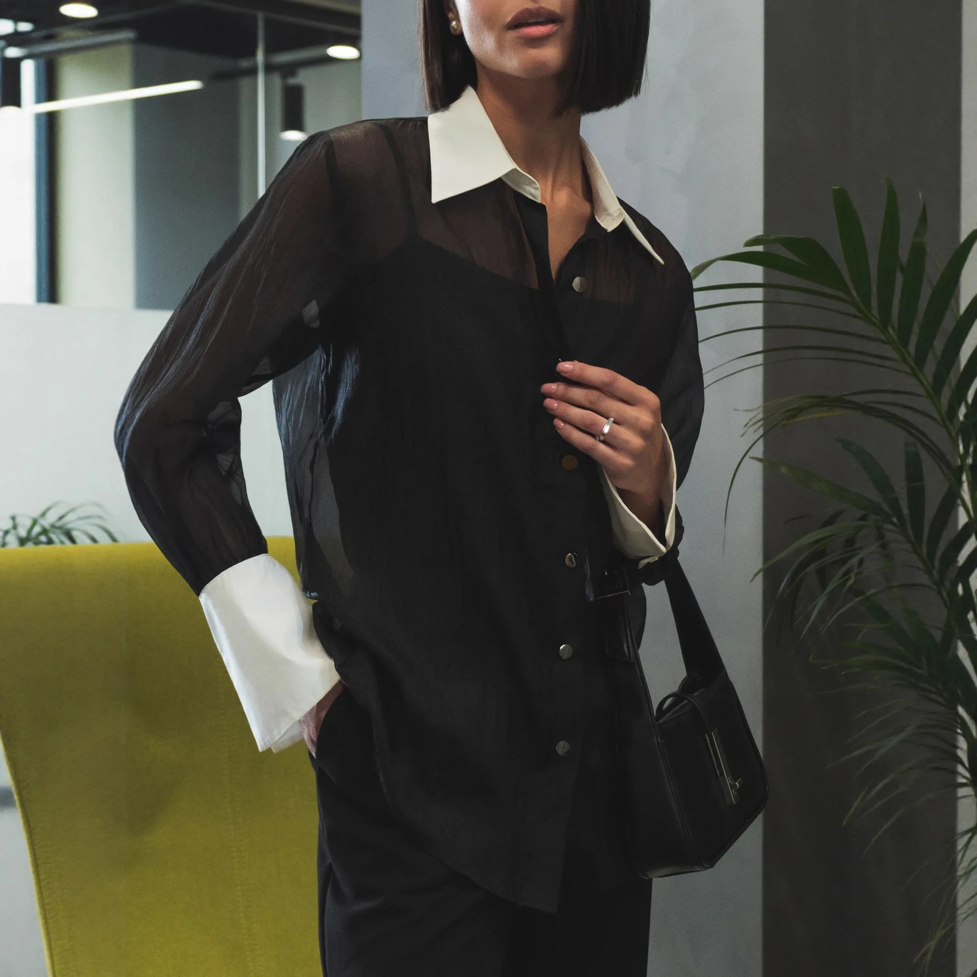 

Женская серая блузка свободного кроя с длинным рукавом, французская роскошная винтажная прозрачная шифоновая рубашка с контрастным воротником и золотыми пуговицами, элегантный топ 2026