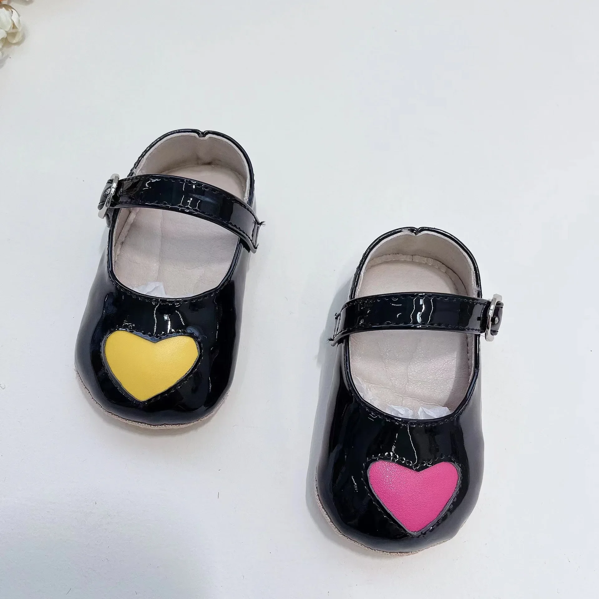 Baby 2024 primavera autunno scarpe in pelle New Toddler Soft Leather Baby Single Shoes Princess Sweet Casual Cute Shoes