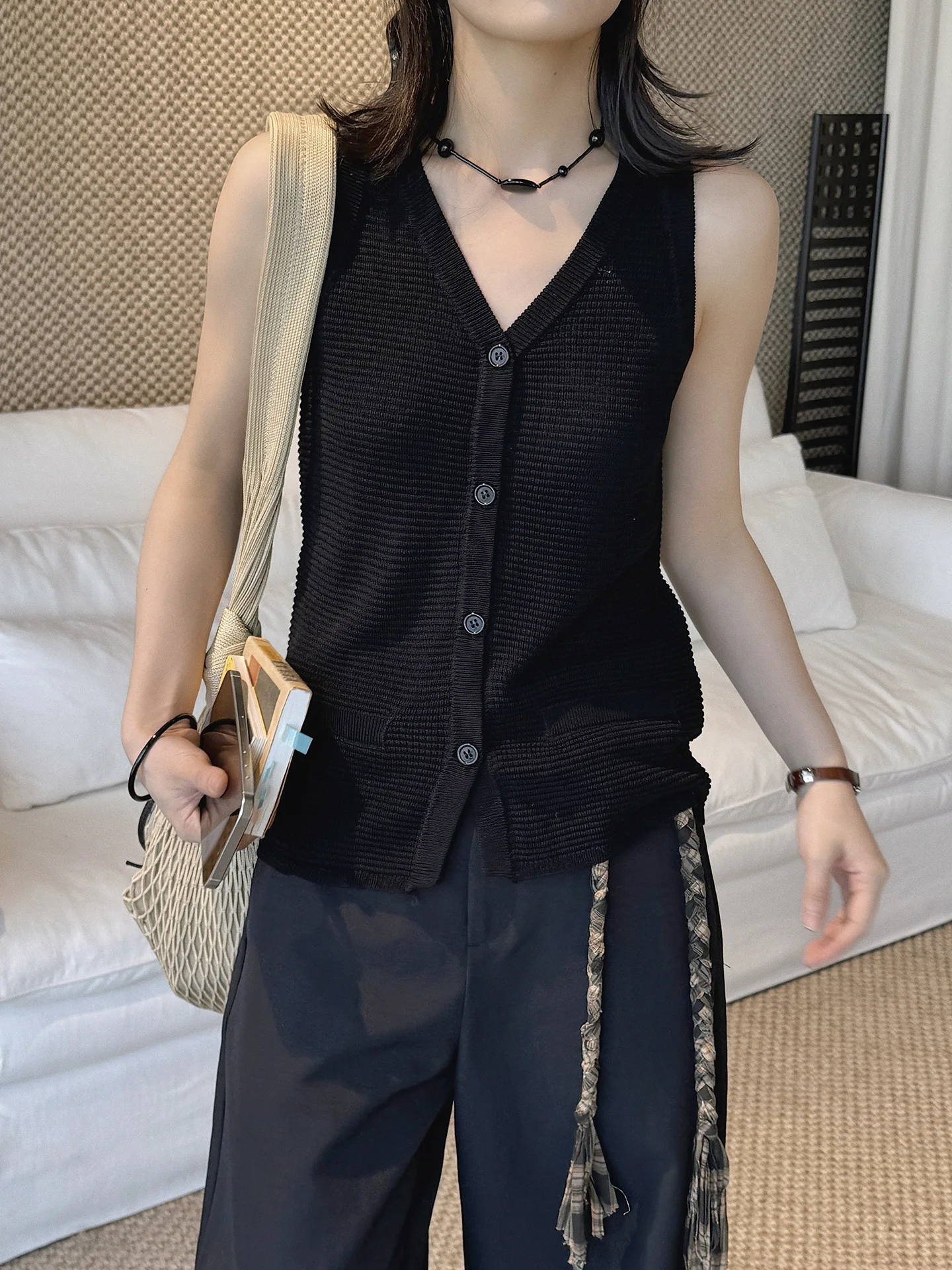 Summer new Korean lazy style V-neck knitted single breasted vest with lace up design on both sides for women