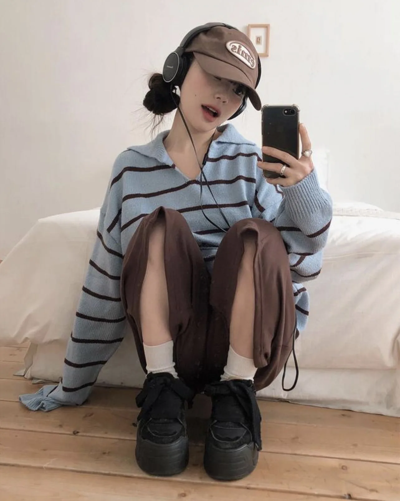 4 colores 2025 otoño estilo Preppy mujeres jerseys y suéteres jersey suelto rayas cuello vuelto suéter de punto (C2960)