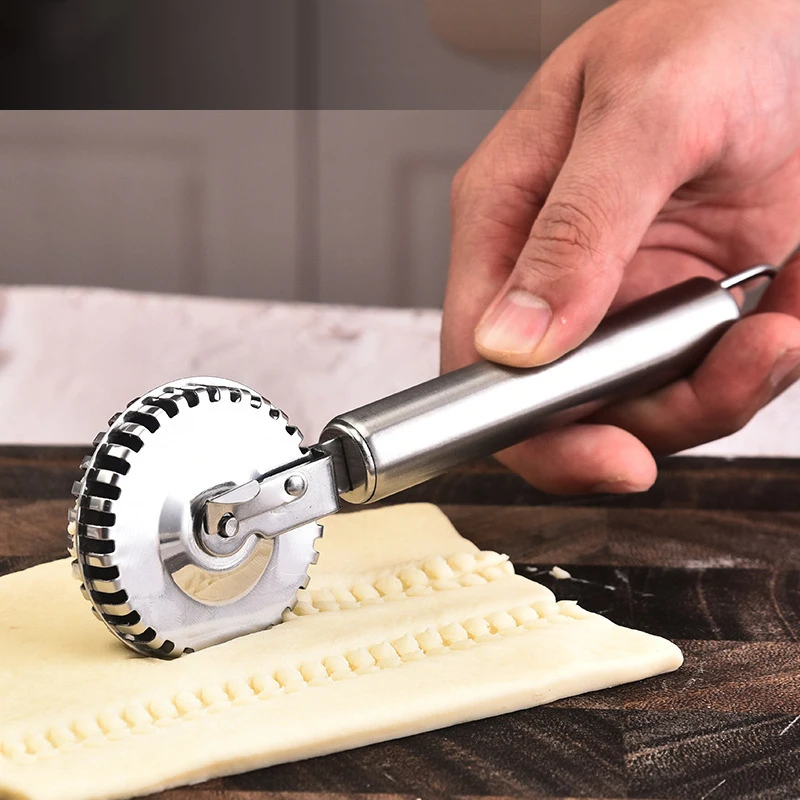 Stainless Steel Pastry Roller Nonstick Ravioli Cutter Pastry Wheel Cutter Pastry Roller Edge Sealing Embossing Knife Dough Cutte