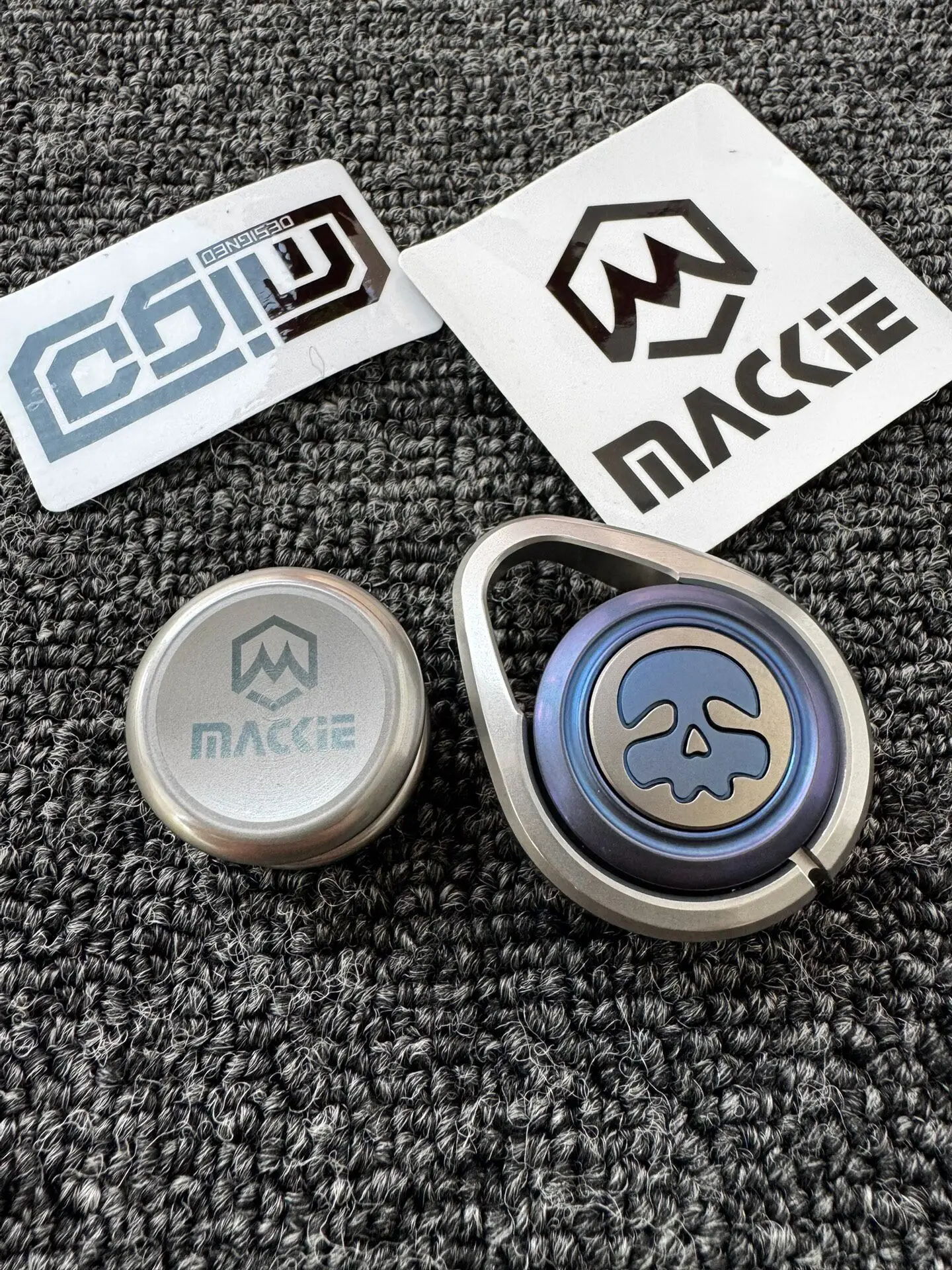Used EDC MACKIE Small Water Drop Titanium Skull Mechanical Pair Lock, Fingertip Gyroscope Edc Metal Decompression Toy