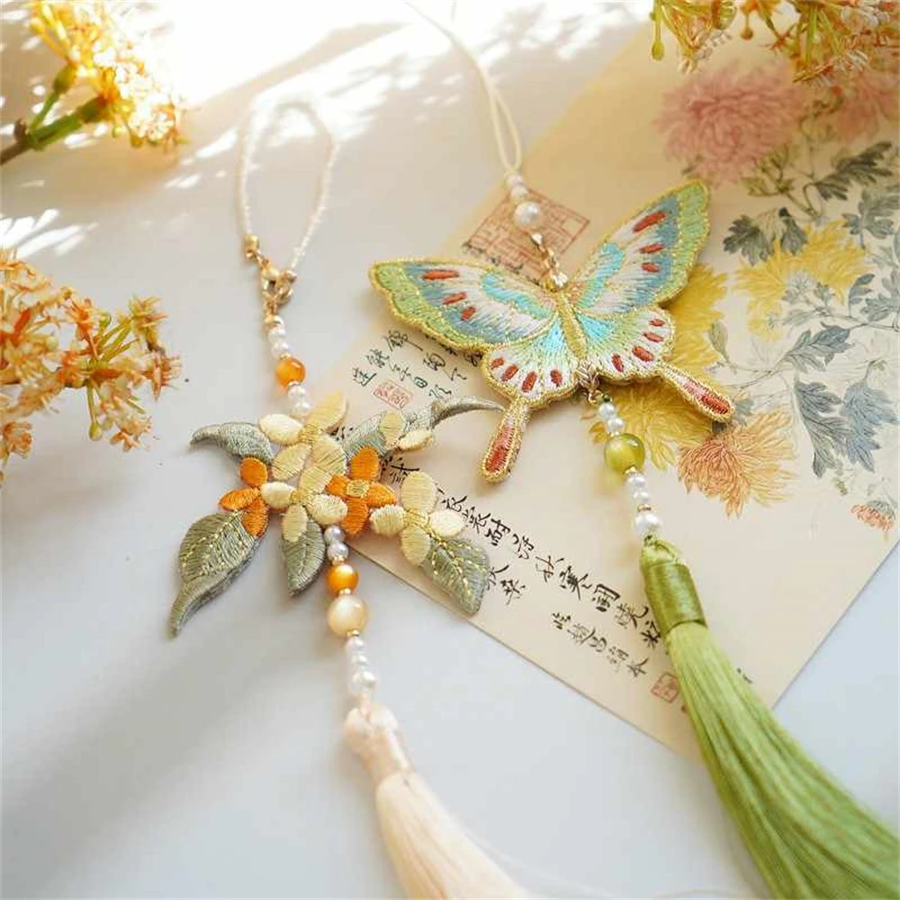 중국어 골동품 Cheongsam Hanfu 수 놓은 꽃 나비 매달려 술 펜던트 소녀 귀여운 Qipao 금지 단계 누르면 옷깃