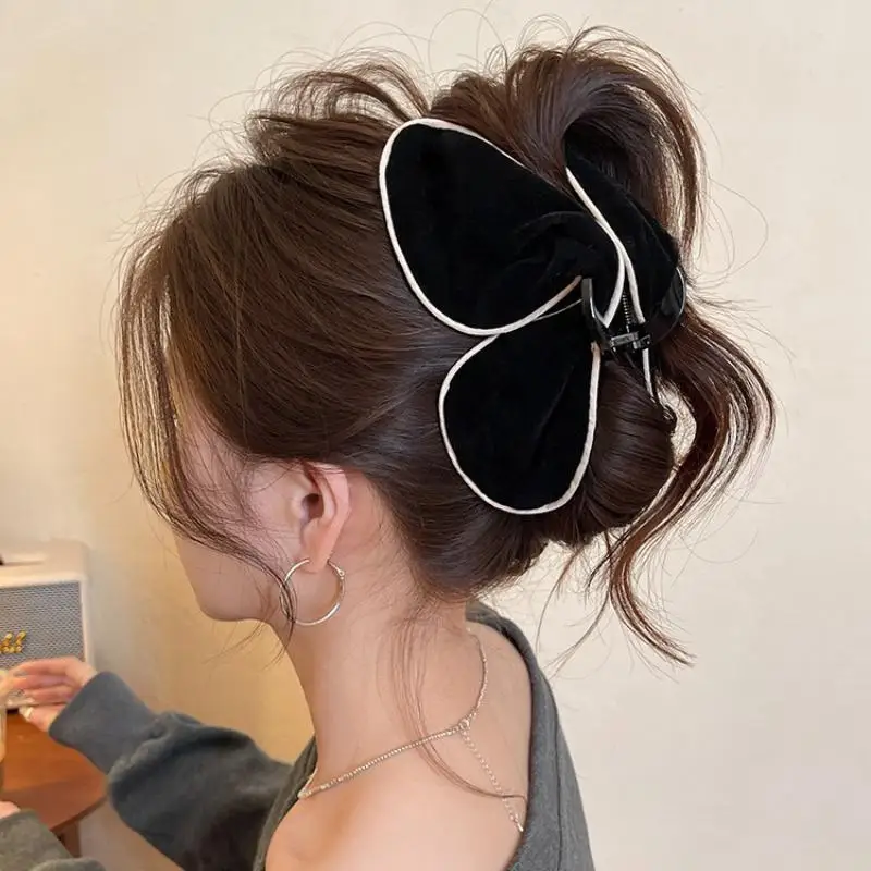 الفرنسية خمر المخملية مثلث مشبك شعر المرأة الخريف الشتاء أوبدو القرش المشبك الكورية نمط اكسسوارات للشعر #3