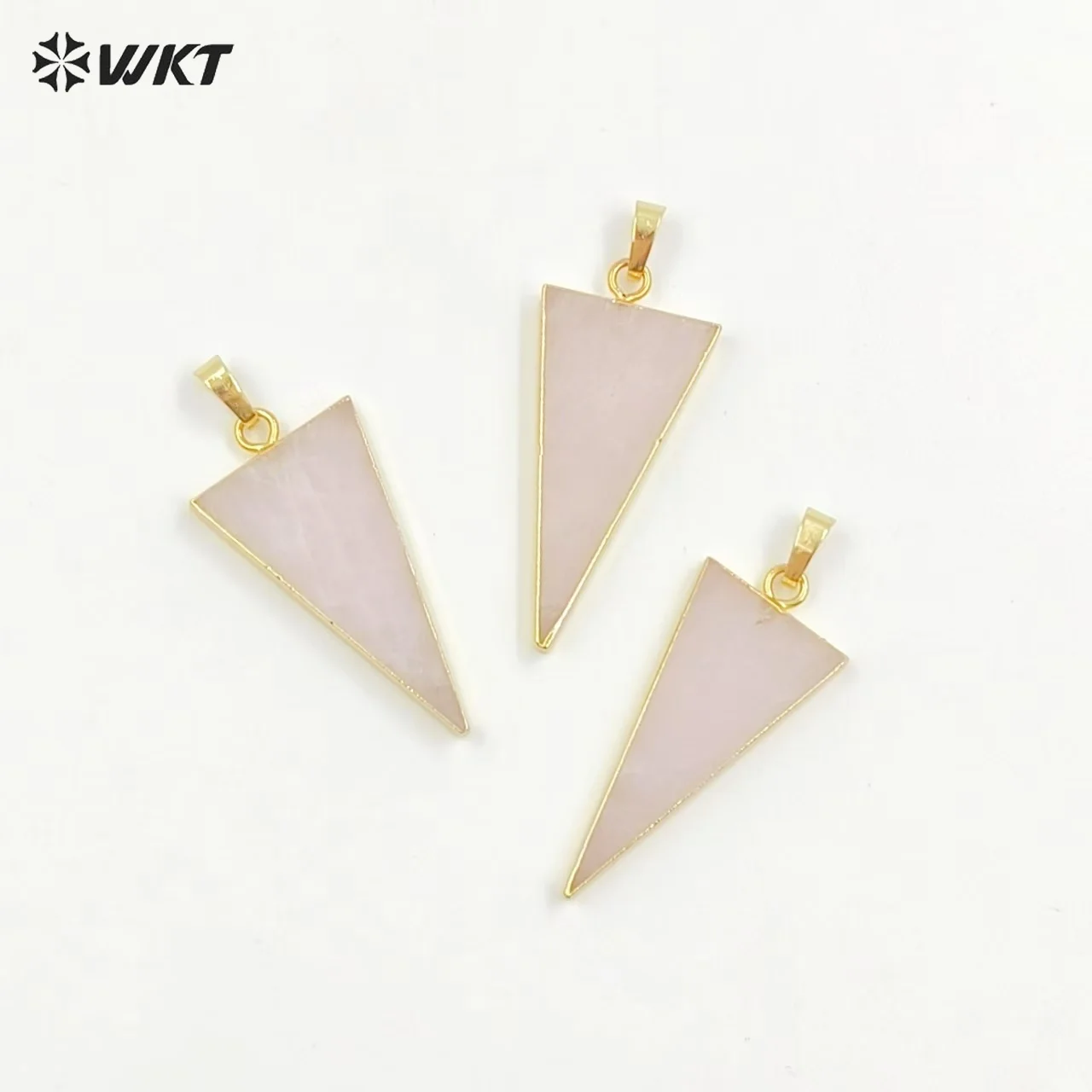 

WT-P1988 2024 New Design Irregular Shaped Natural rose quartz Pendant With 18K Gold Plated For Women Daily Decoration
