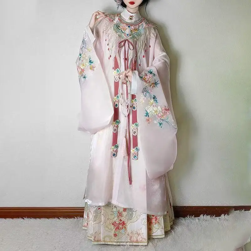 

Original Women's Hanfu Traditional Chinese Ming Dynasty Costume Embroidery Clouds Shoulder Gold Woven Horse Face Skirt Festive