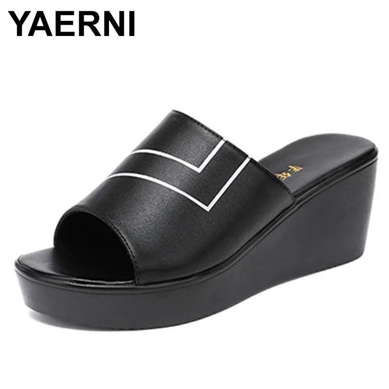 

YAERNI Big Size32-43Fashion 2021Women Slippers Flats Platform Shoes Medium Heels Slides for Ladies Outside White Summer Slipper