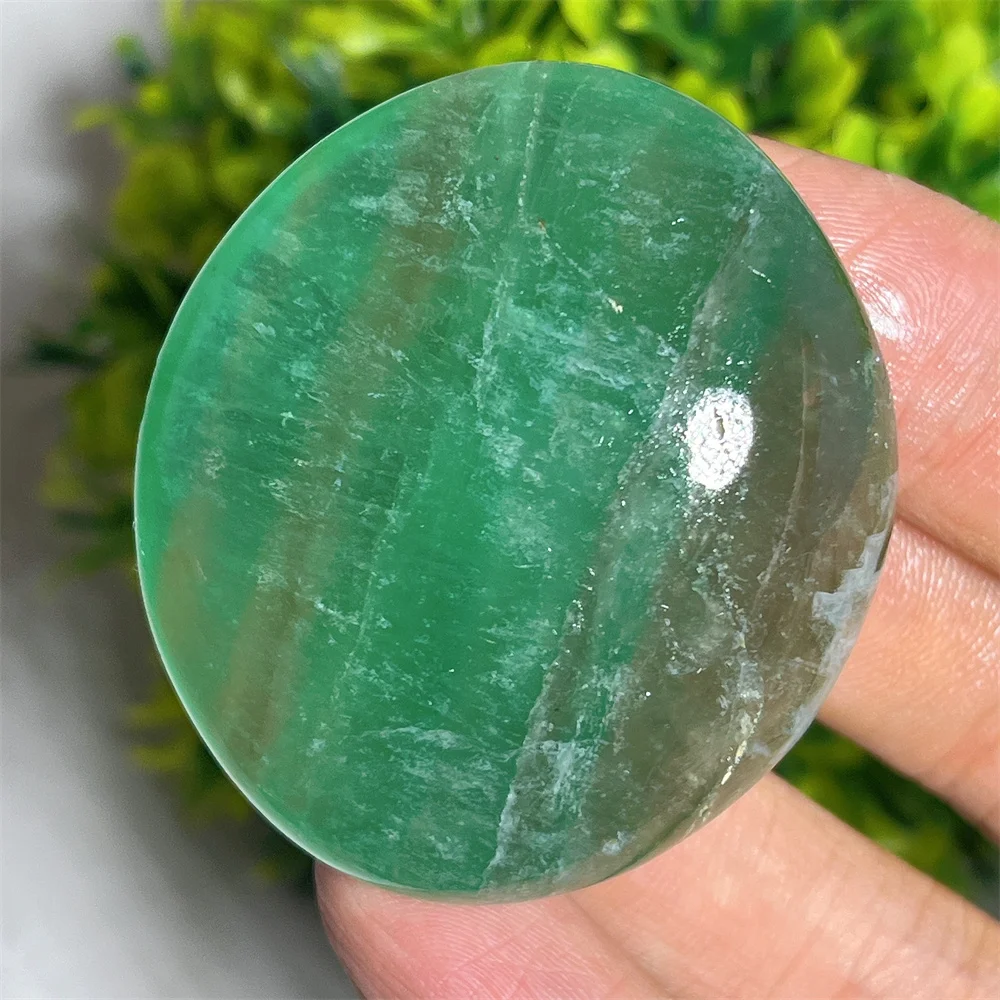 Fluorite Palm Stone Quartz Crystal Natural Palm Reiki Massage Energy Ornaments Feng Shui Reiki Massage Stone Home Decoration