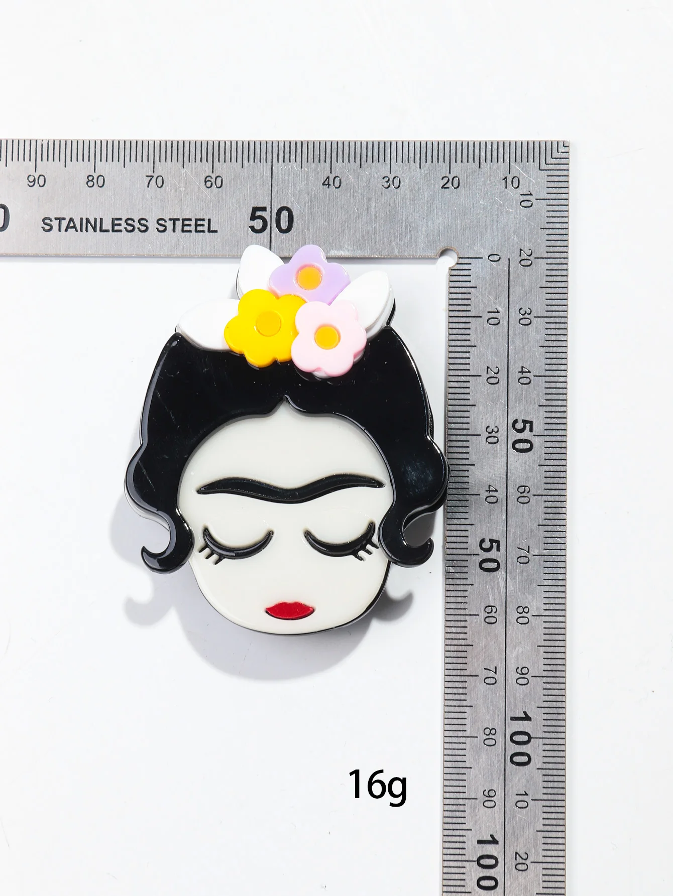 New Acrylic Cute Flower Girl Figure Brooches for Women Fashion Cartoon Artist Lady Brooch Badge Pins Casual Jewelry Accessories