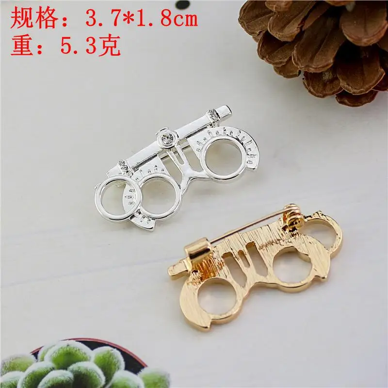 التصميم الأصلي يوم العين العالمي الرائدة إبرة مكافحة قصر النظر العين بروش طبيب العيون هدية ارتداء اليومي #5