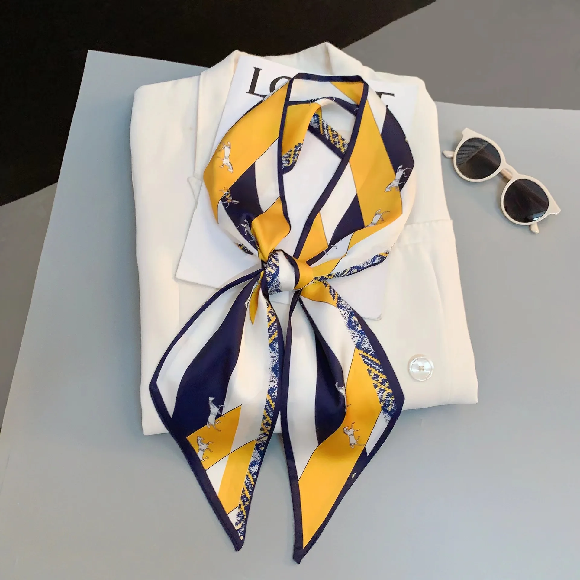 

Luxury Design Horse Pattern Silk Scarf Headband Neckerchief Foulard Female Hair Scarfs Neck Tie Skinny Scarves Soft Satin Lady