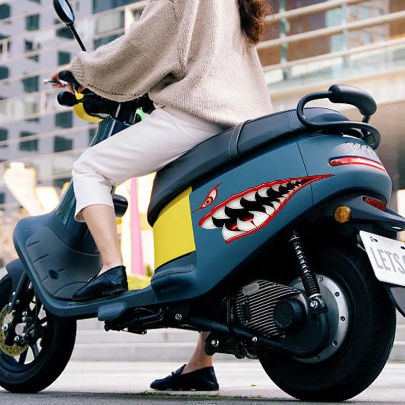 Reflective Shark Mo…