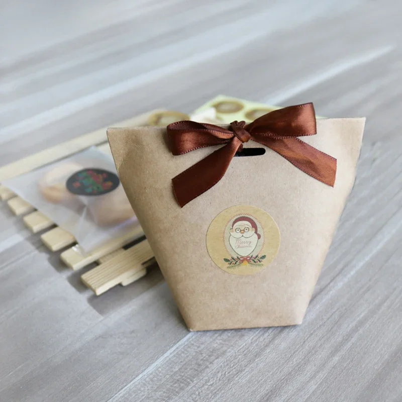 120pcs/lot kraft round "Merry Christmas" theme seal sticker DIY gifts posted baking  package label decorative for Chriatmas