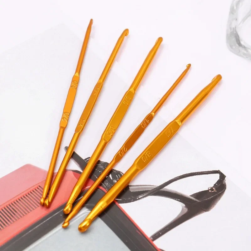 ダブルヘッドフック,ゴールド編み針,日曜大工の糸,衣類アクセサリー,2.5-6.0mm, 1個,10個