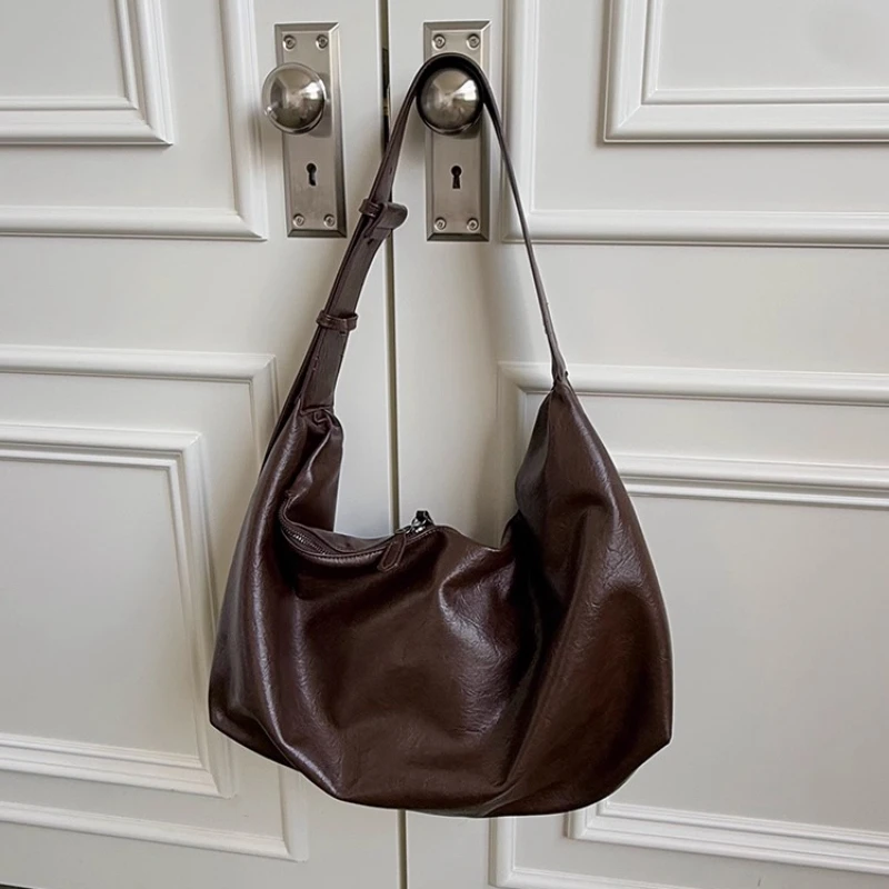 

Soft PU Leather Women's Hobos Shoulder Bag Large Capacity Female Retro Casual Messenger Bags Solid Color Ladies Tote Handbags