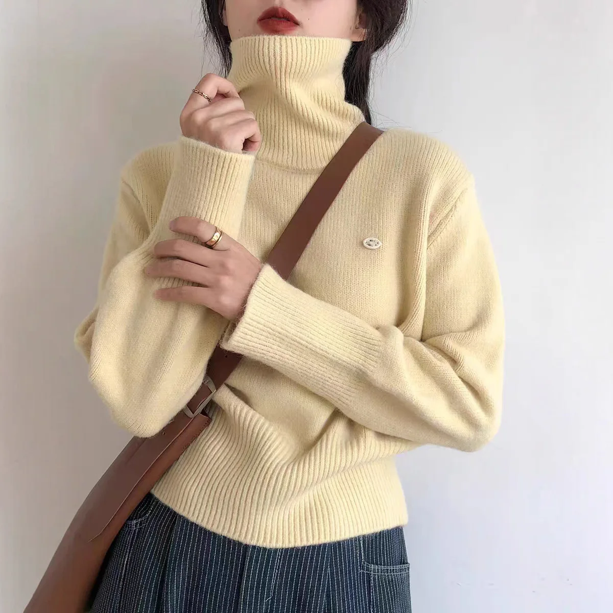 

Jane Daini~ Korean Style High Neck Sweater For Women, Autumn And Winter 2025 New Vintage Lazy Style, High-End Loose Fashionable