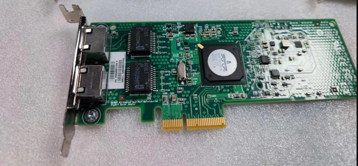 NC382T PCI Express двухпортовый гигабитный адаптер.