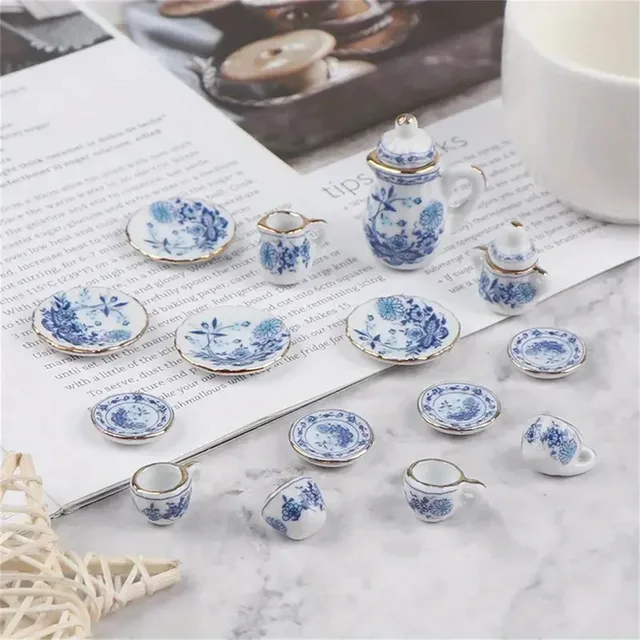 15 sztuk/zestaw Vintage Miniaturowy Biały Porcelanowy Zestaw Herbaciany Czajnik Filiżanka Talerz Zastawa Stołowa Domek dla Lalek Model Pokoju Artykuły Meblowe Dekoracja